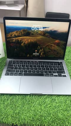 2020 MacBook Pro 13.3 Core i7 Ram 32 SSD 1 TB Excellent Condition