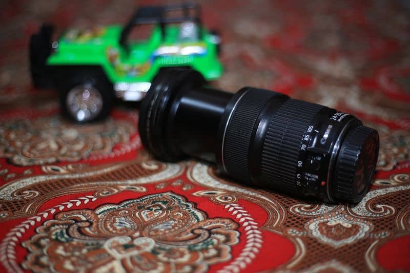 Canon 24×105mm STM Lens. . 0