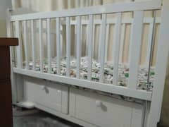 brand new baby crib (age 0 to 7 years old)