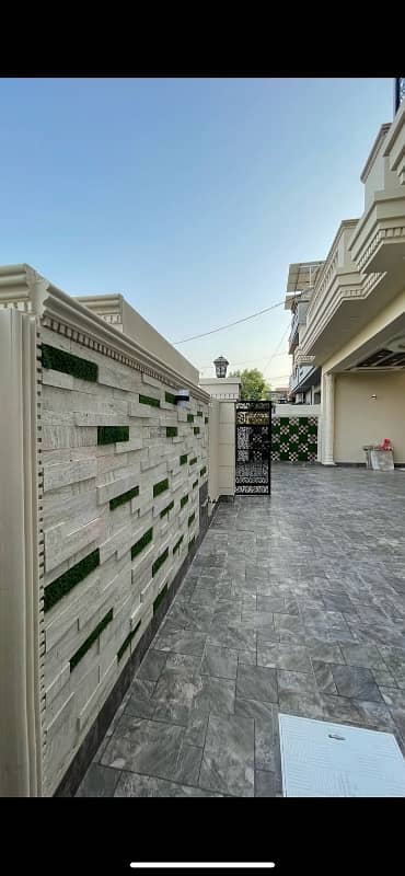 10 Marla brand new luxery stylish Spanish style house double storey first entry available for sale in valancia town lahore 7