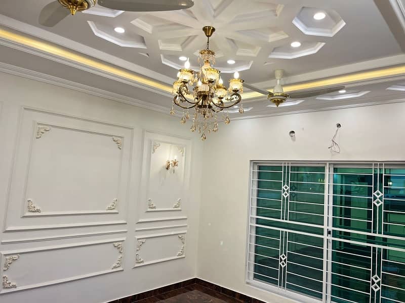10 Marla Brand New Luxery Leatest Accomodation Spanish Style Luxery House First Entry Owner Built Available For Sale In PIA Housing Society Near Johertown Lahore 12