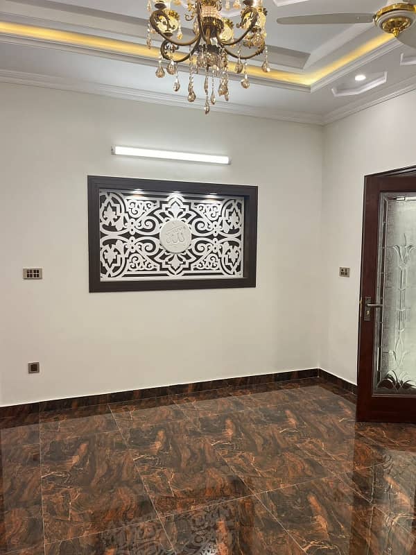 10 Marla Brand New Luxery Leatest Accomodation Spanish Style Luxery House First Entry Owner Built Available For Sale In PIA Housing Society Near Johertown Lahore 15