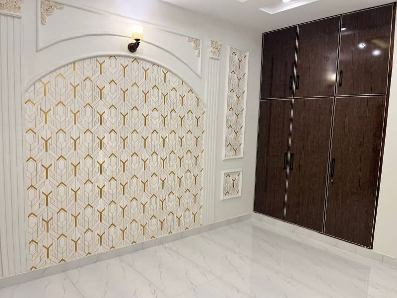 10 Marla Brand New Luxery Leatest Accomodation Spanish Style Luxery House First Entry Owner Built Available For Sale In PIA Housing Society Near Johertown Lahore 28