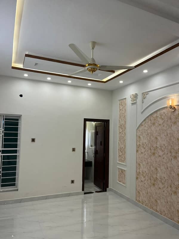 10 Marla Brand New Luxery Leatest Accomodation Spanish Style Luxery House First Entry Owner Built Available For Sale In PIA Housing Society Near Johertown Lahore 30