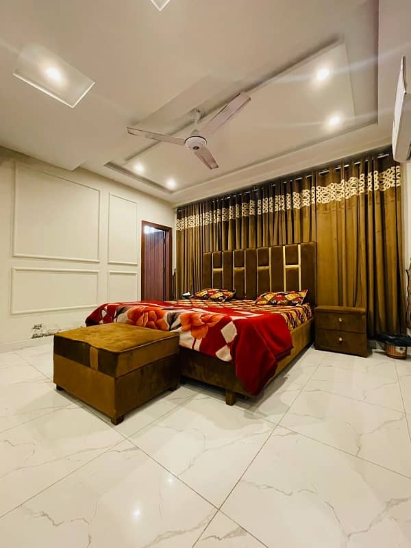 1 bed luxery leatest Accomodation Appartement/Flat available for Rent in Bahria town lahore. by Fast property services 1 call quick response original pics 1