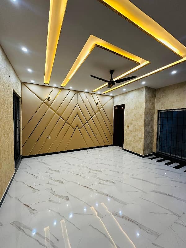1 Kanal Well Ultra Modern Stylish Luxury House Double Storey Double Unit Available For Sale In Wapda Town Phase 1 Lahore By Fast Property Services Real Estate And Builders Lahore 8