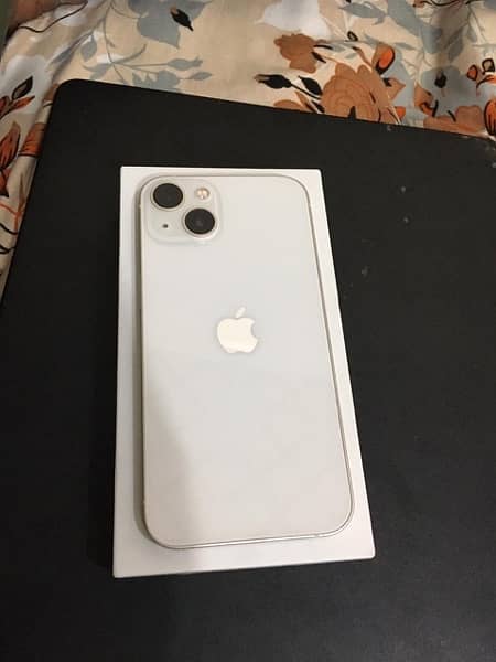 iPhone 13 white , non pta factory unlock , 128 gb 8