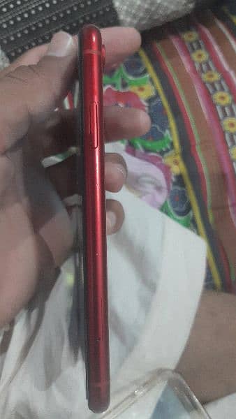 I phone Xr red color non pta 5