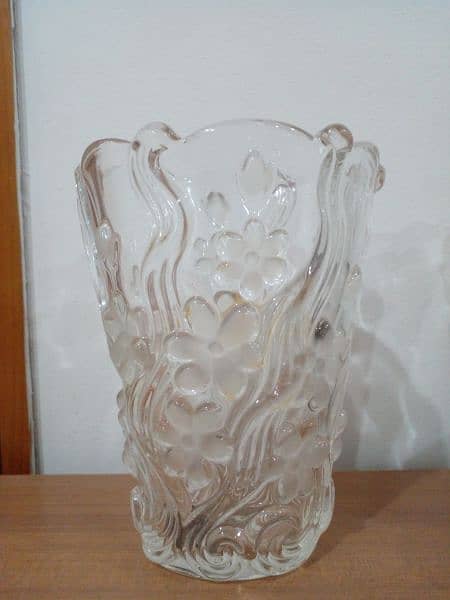 2 Crystal Vases 1
