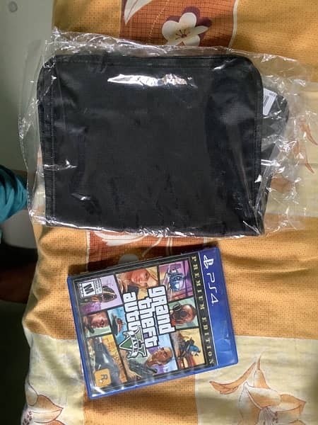 ps4 gta 5 disc with 5 cover. instant accept if you offer 3500 for both 2