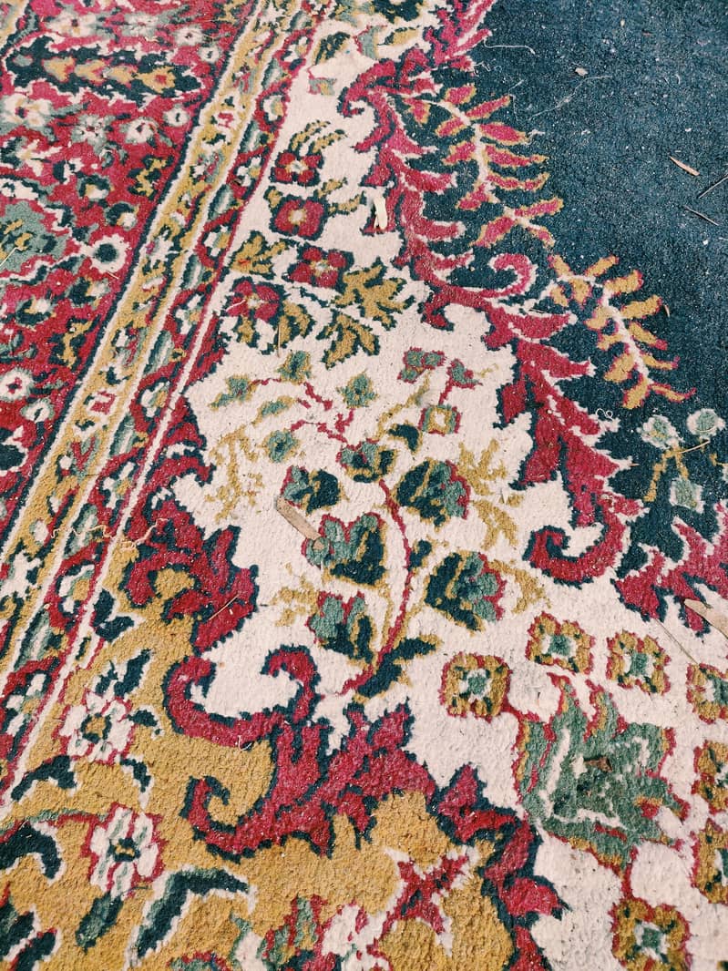 12*10ft imported rug/carpet/qaleen available for sale 2