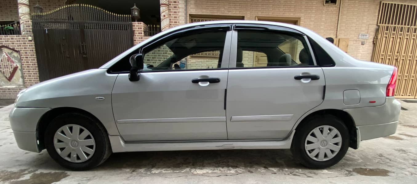 Suzuki Liana 2010 3