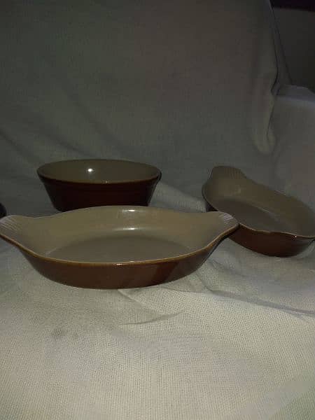 Beautiful entree dishes 3 piece set 1