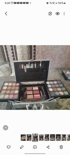 Makeup Box Palletts inside from USA Macys