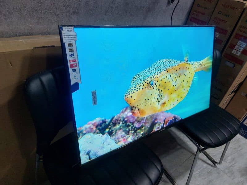 43 INCH SMART 4K UHD IPS DISPLAY. 03228083060 2