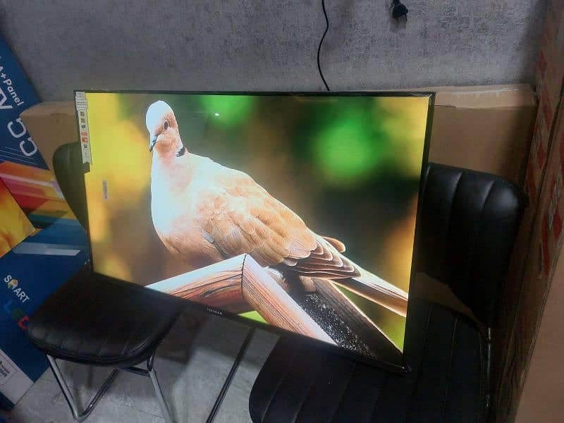 43 INCH SMART 4K UHD IPS DISPLAY. 03228083060 3