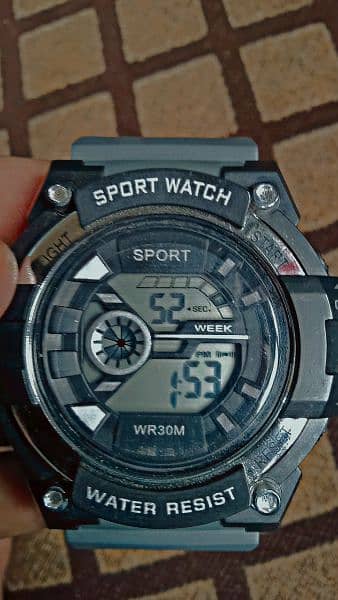 Real sports watch waterproof condition 10 by 10 2