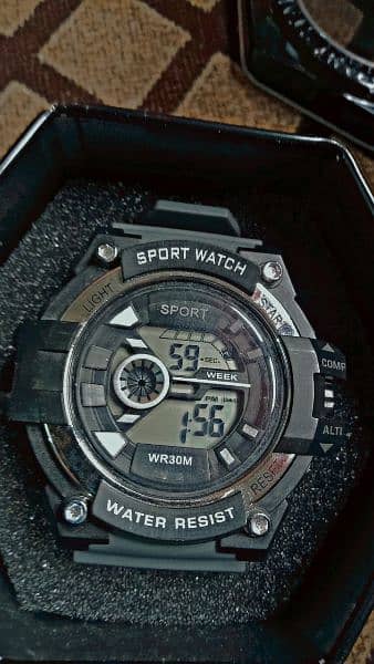 Real sports watch waterproof condition 10 by 10 5