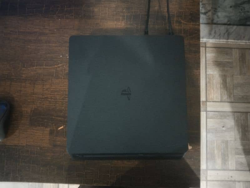 PS4 slim 1tb with 4 games 1