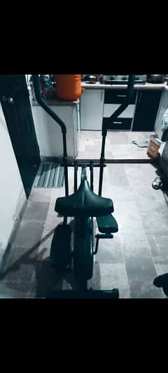 elliptical exercising machine