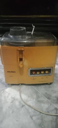 DELIRIN JUICER MACHINE