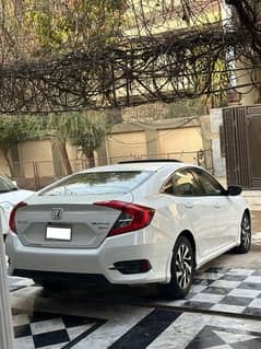 Honda Civic Oriel 2018 0