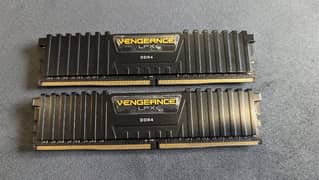 CORSAIR VENGEANCE 2x16 GB 3000MHz DDR4