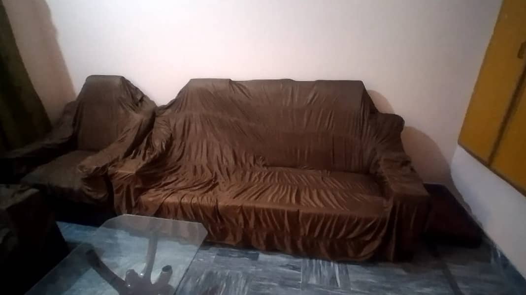 Perfect sofa set available 4