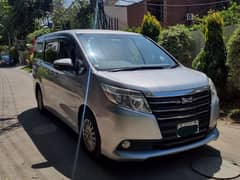 Toyota Noah G 2014