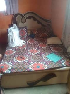 bed for sale Queen size  Karachi 03350215296