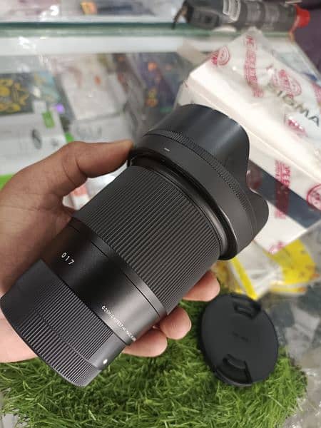 sigma 16mm 1.4 lens 2