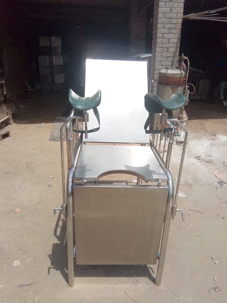 Hospital furniture manufacturer/Hospital bed/examination couch/ot scrb 17