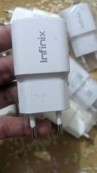 Best quality lot and original mobile chargers /adopters 3