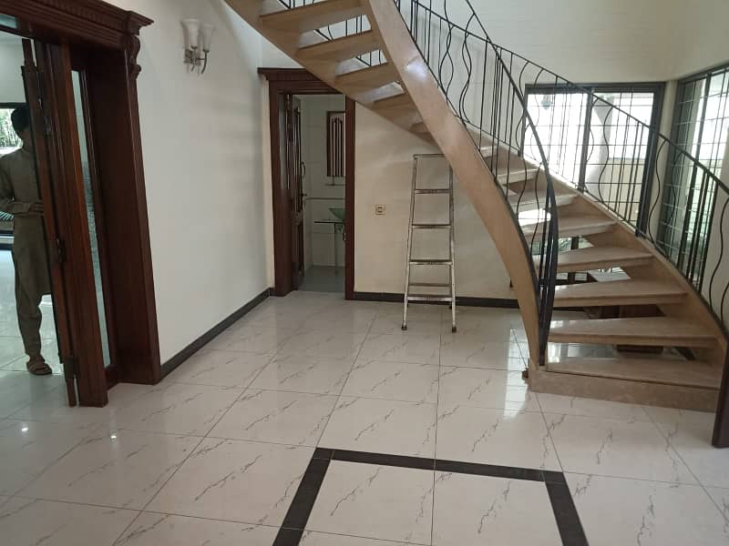 1 Kanal Modern Beautiful House for Rent in FF Block Phase 4 DHA Lahore 8