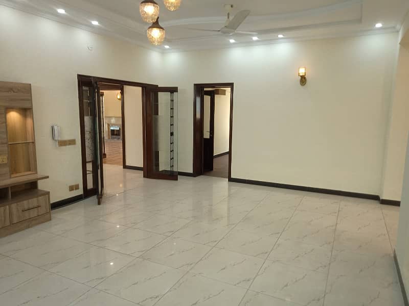 1 Kanal Modern Beautiful House for Rent in FF Block Phase 4 DHA Lahore 12