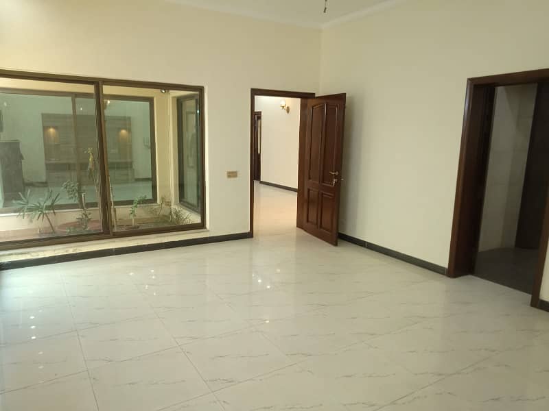 1 Kanal Modern Beautiful House for Rent in FF Block Phase 4 DHA Lahore 15