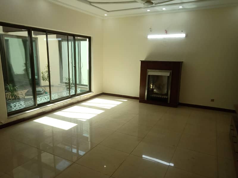 1 Kanal Modern Beautiful House for Rent in FF Block Phase 4 DHA Lahore 16