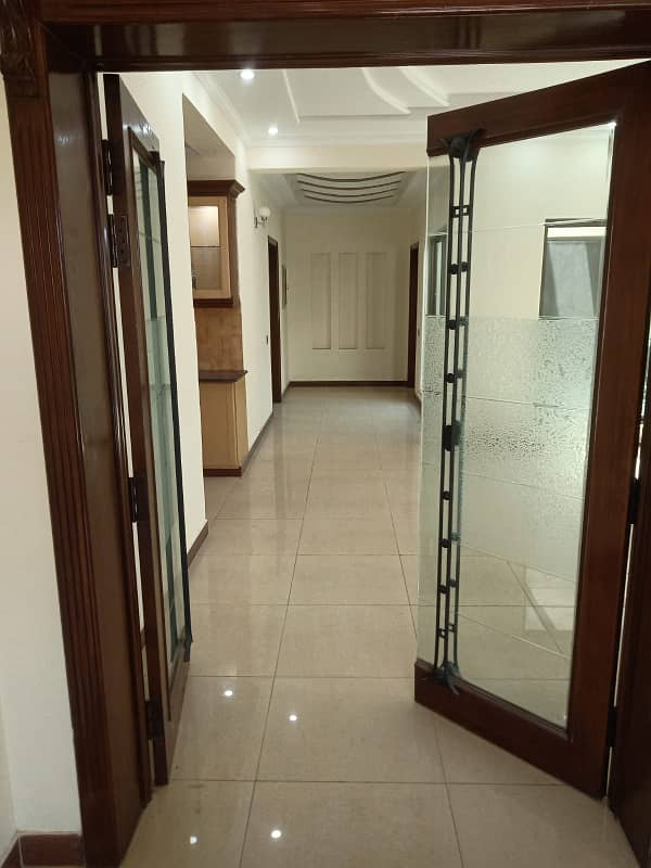 1 Kanal Modern Beautiful House for Rent in FF Block Phase 4 DHA Lahore 18