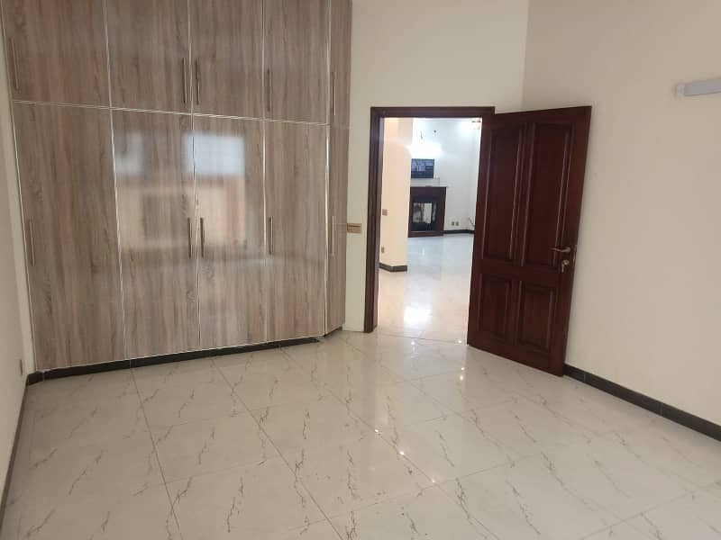 1 Kanal Modern Beautiful House for Rent in FF Block Phase 4 DHA Lahore 31