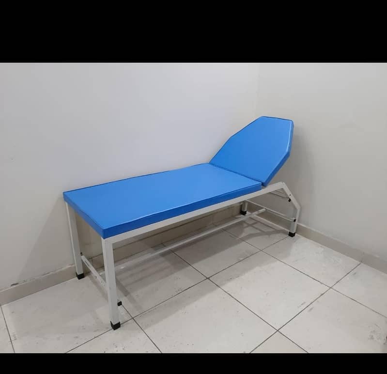 Examination Couch | Guinea Table | Delivery | Drip stand 19