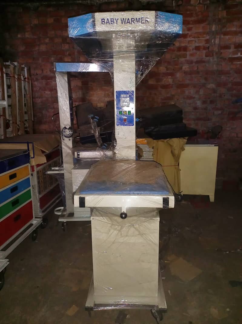 Examination Couch | Guinea Table | Delivery | Drip stand 4