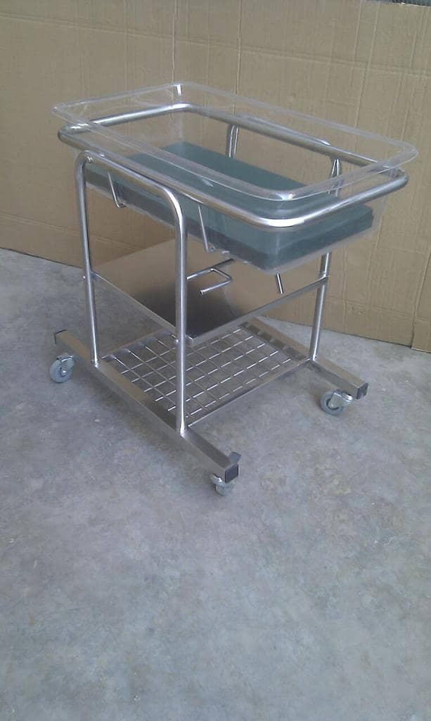 Examination Couch | Guinea Table | Delivery | Drip stand 16