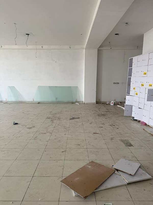 700 Square Feet Office Available For Rent At Main Boulevard Gulberg 1