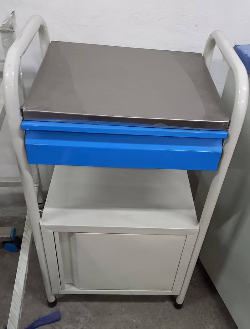Hospital furniture manufacturer/Delivery Table/​ECG Trollies/​beds 14