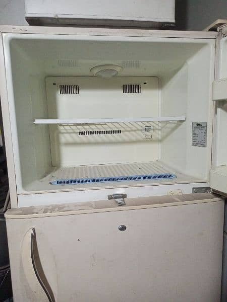 LG Non frost Full jumbo size refrigerator 4