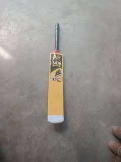 Cricket Bat With 2 Free Balls