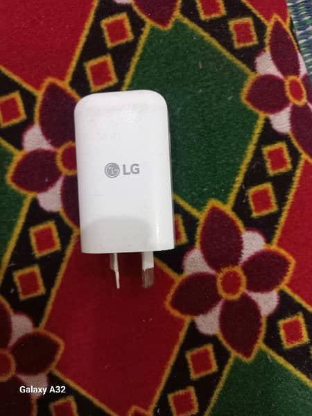 LG original box adapter 3.0A fast charging 0
