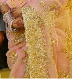 i want sell my beautiful net saree in excellent condition