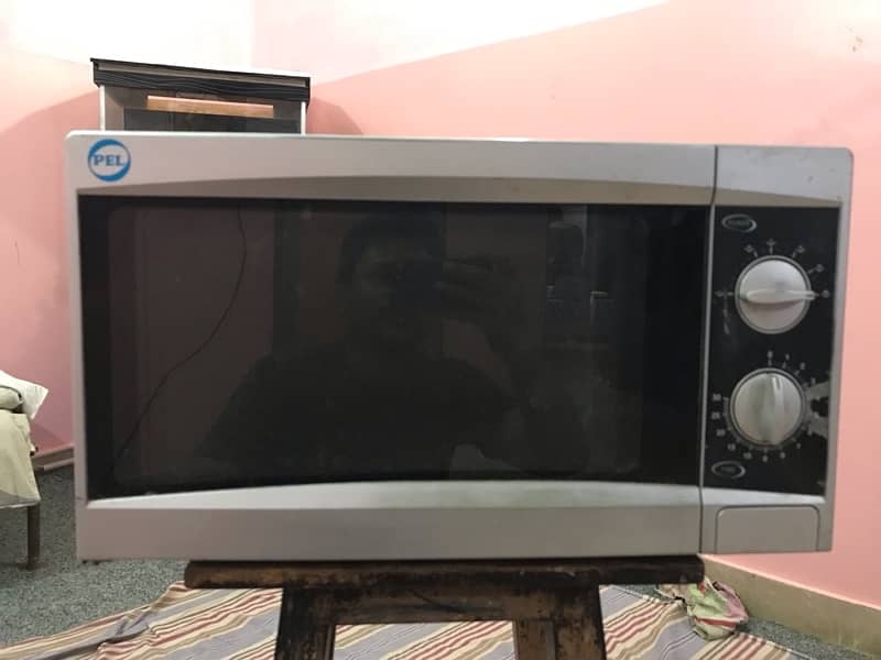 PEL Microwave Oven 0