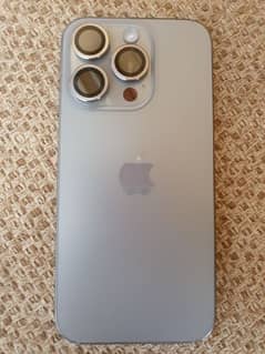 Iphone 15 pro complete box 10/10. in apple warranty.